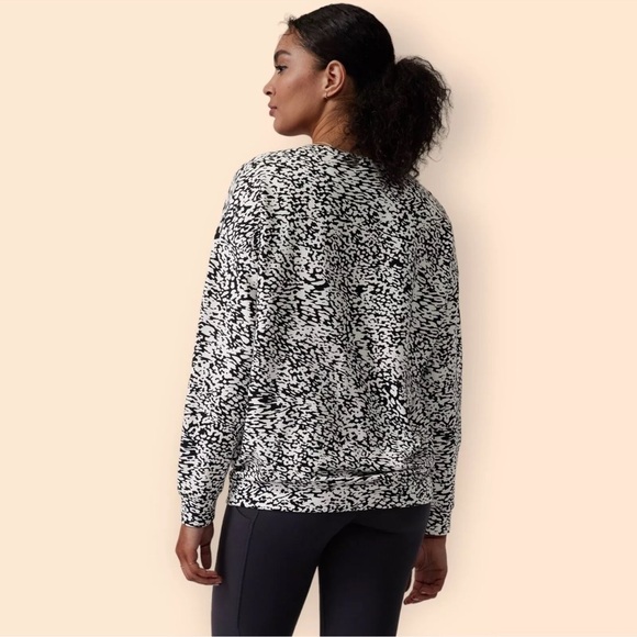 Athleta Balance Printed Pullover Crewneck Sweatshirt Black White Animal Print - Picture 2 of 10